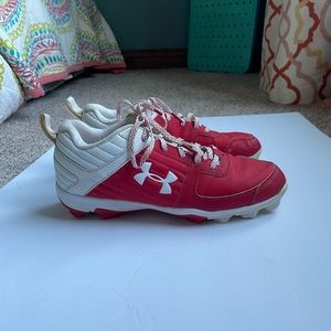 Boys youth under armor baseball cleats